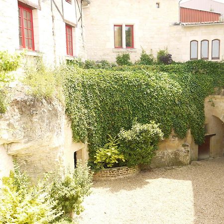 Troglodyte De La Fosse Hotel Meigne Exterior photo